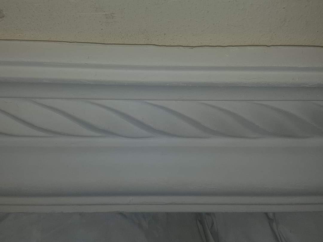 Rope-twist pattern coving profile